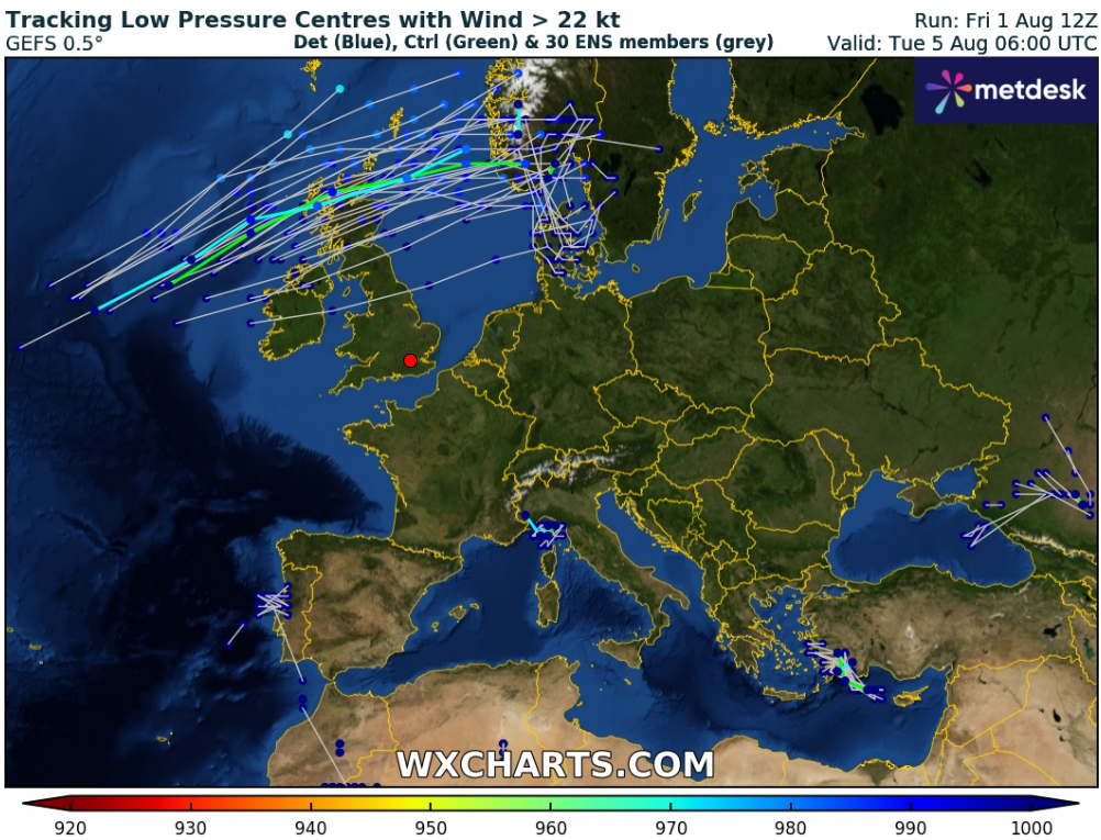 Forte tempestade Floris afeta as Ilhas Britânicas na segunda, 4 de agosto, enquanto Portugal enfrenta calor extremo - mau tempo fora de época no Reino Unido Possíveis trajetórias do ciclone Floris - GEFS via wxcharts