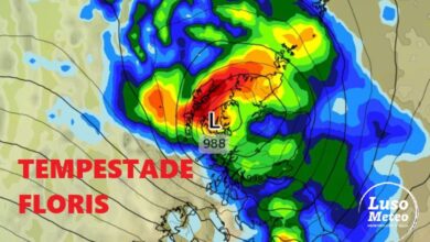 Forte tempestade Floris afeta as Ilhas Britânicas na segunda, 4 de agosto, enquanto Portugal enfrenta calor extremo - mau tempo fora de época no Reino Unido Forte tempestade Floris afeta as Ilhas Britânicas na segunda, 4 de agosto, enquanto Portugal enfrenta calor extremo - mau tempo fora de época no Reino Unido
