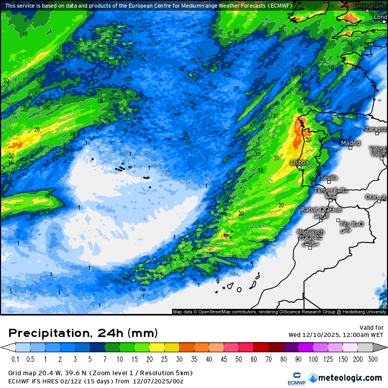 Mau tempo na terça-feira, com uma frente de forte atividade associada a um ciclone - chuva de Norte a Sul e vento - saiba como estará na sua região no dia 9 de dezembro! Acumulado de precipitação em Portugal na terça-feira - previsão ECMWF (Meteologix)