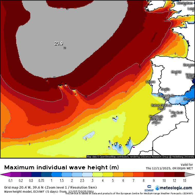 Com ondas máximas bem superiores a 10 metros previstas (quarta-feira) esta semana será sem dúvida "agitada" pelo arquipélago Açoriano!