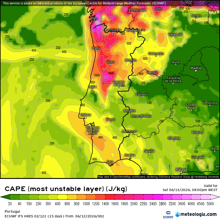 Muita energia convectiva no Norte e Centro, sendo que a brisa deve "cortar" a trovoada no litoral a partir da tarde de sábado